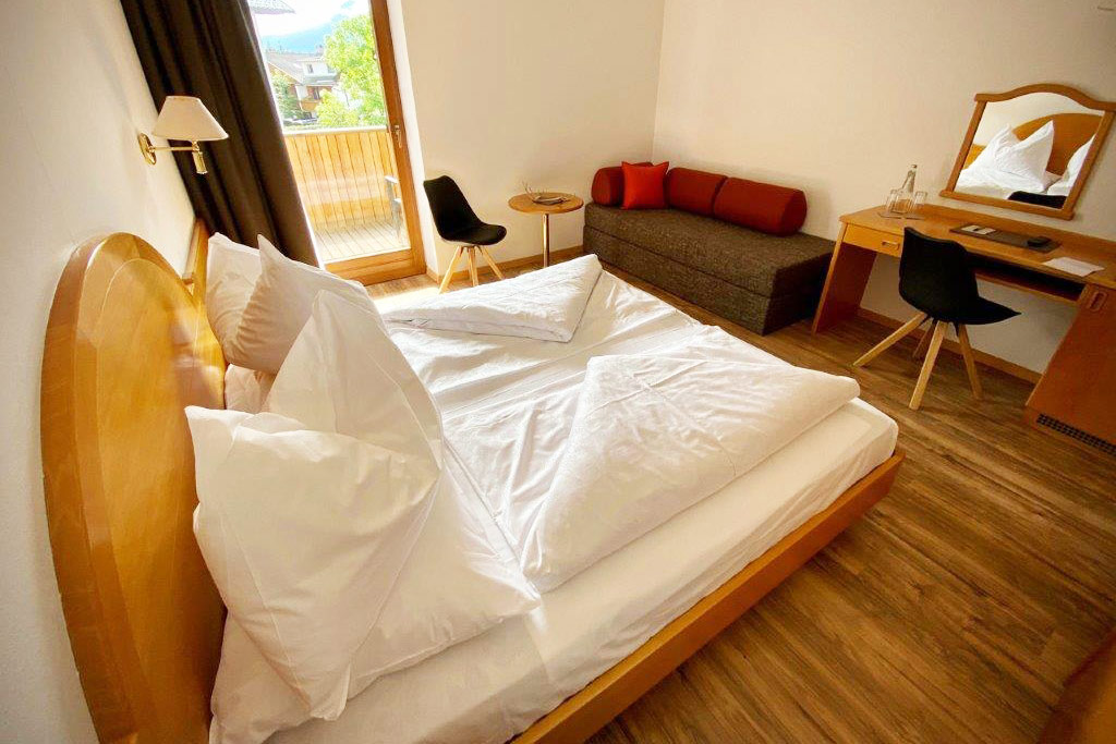 doppelzimmer executive couch